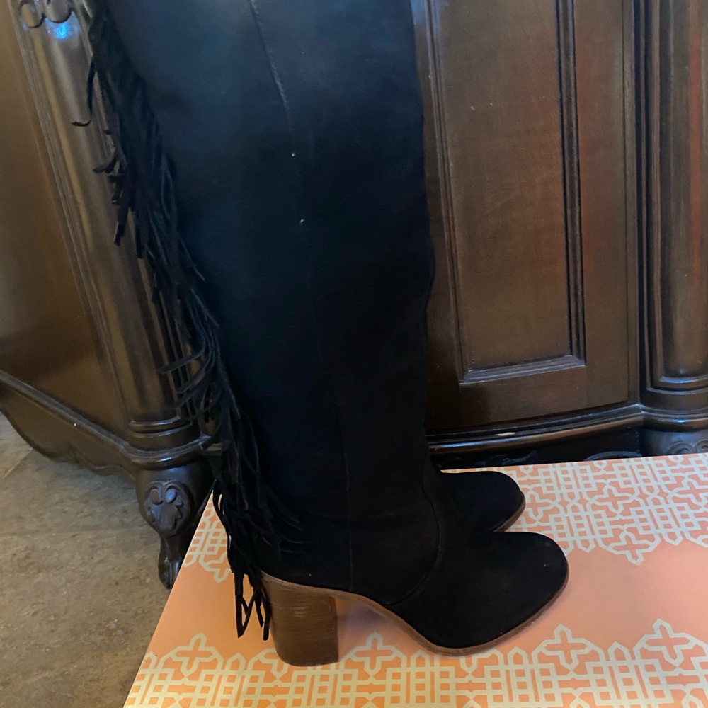 Boots - Picture 2 of 3